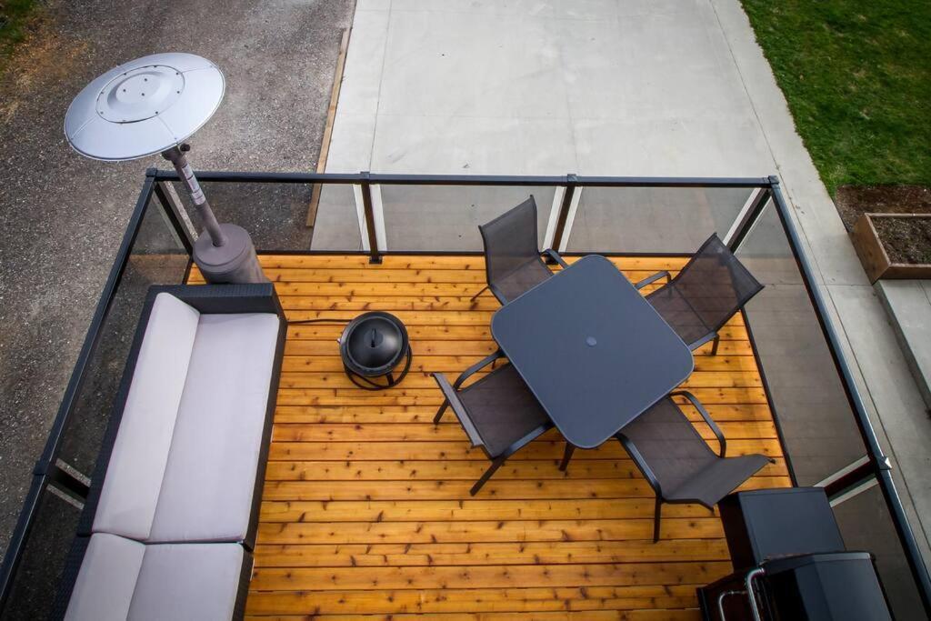 The Best 2 Bedrooms Suite In Revelstoke! Exterior photo